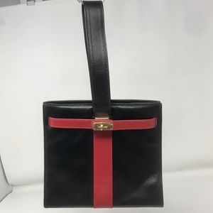 Ropé Red & Black Belted Bag
